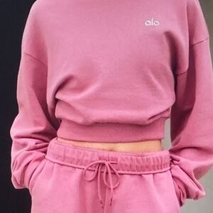 ALO Yoga Women's Rose Cropped Hoodie